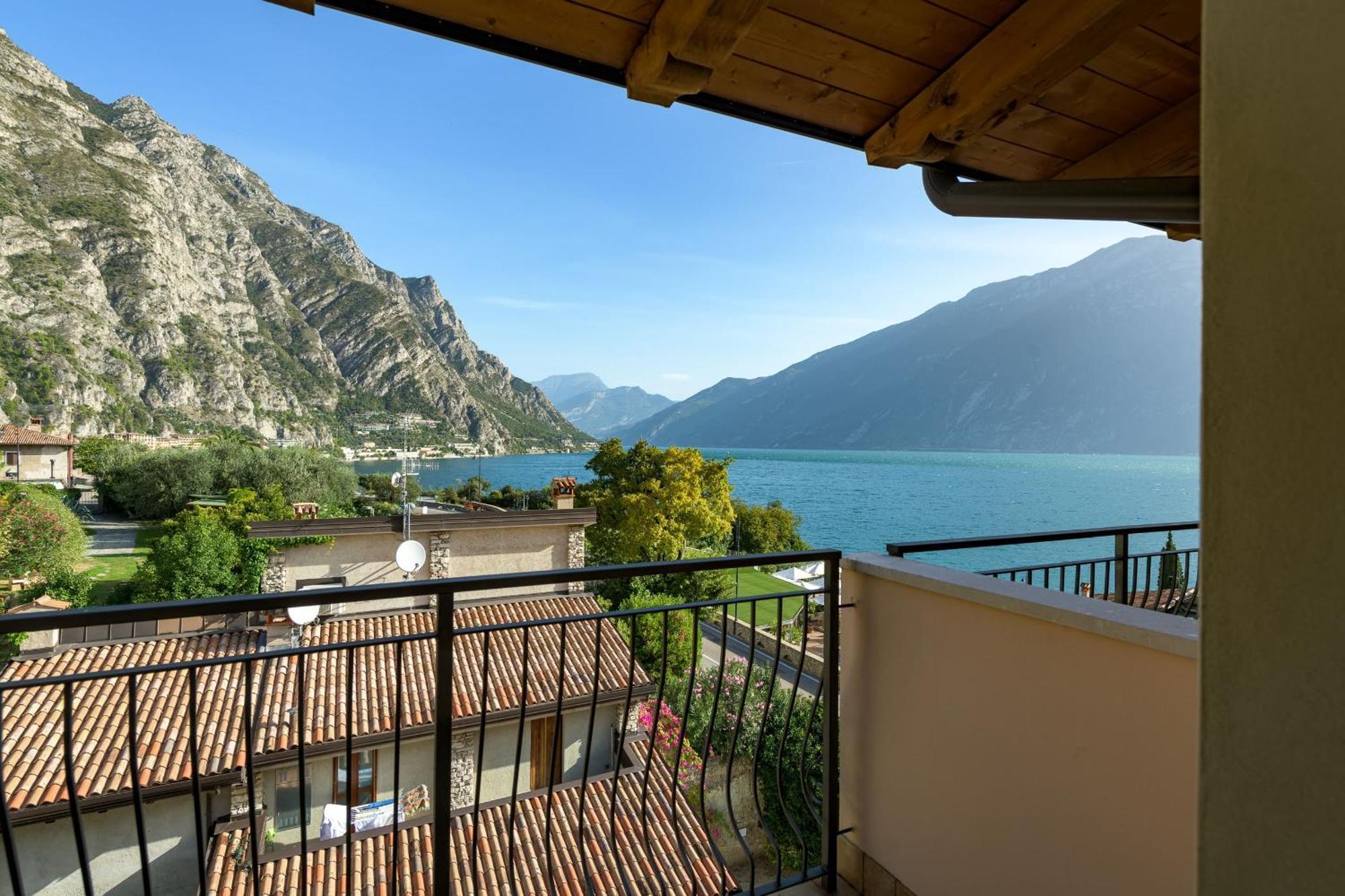 Hotel Garda Bellevue Лимоне сул Гарда Екстериор снимка