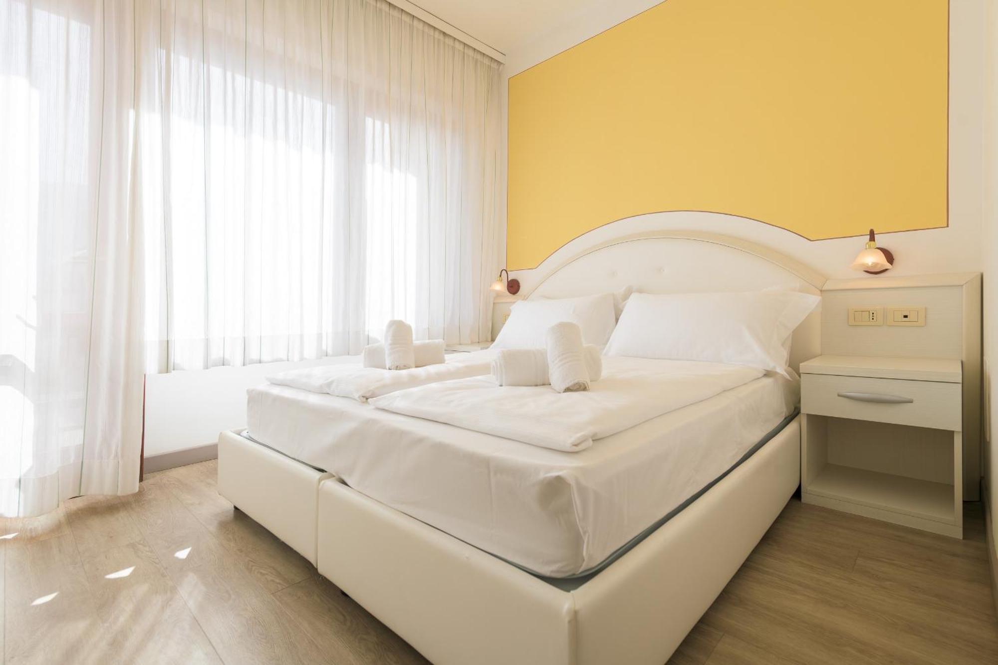 Hotel Garda Bellevue Лимоне сул Гарда Екстериор снимка