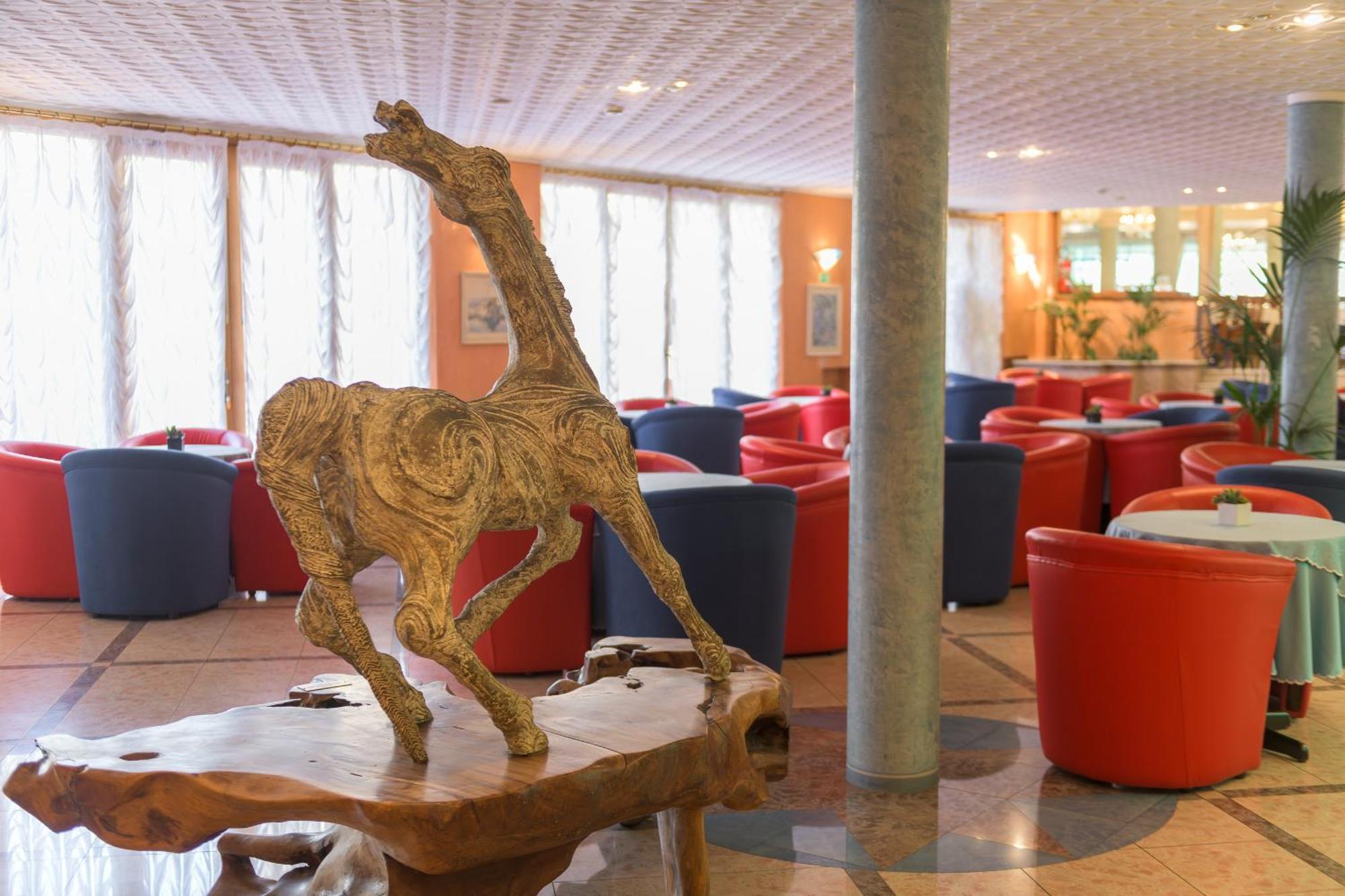 Hotel Garda Bellevue Лимоне сул Гарда Екстериор снимка