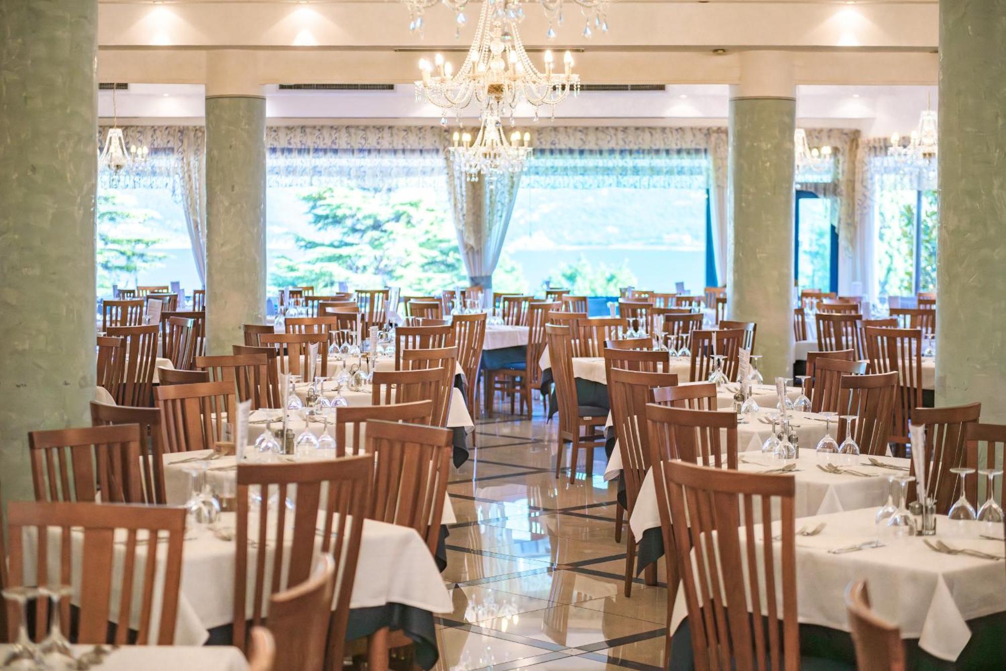 Hotel Garda Bellevue Лимоне сул Гарда Екстериор снимка