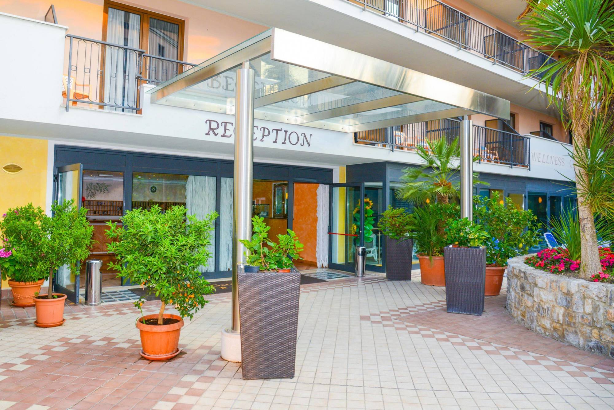 Hotel Garda Bellevue Лимоне сул Гарда Екстериор снимка
